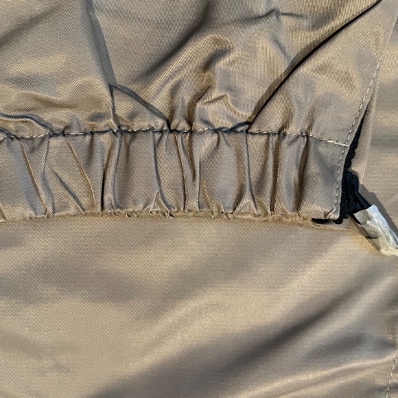 Fear Of God Essentials Kids Track Pants Desert Taupe Size M - Picture 4 of 10